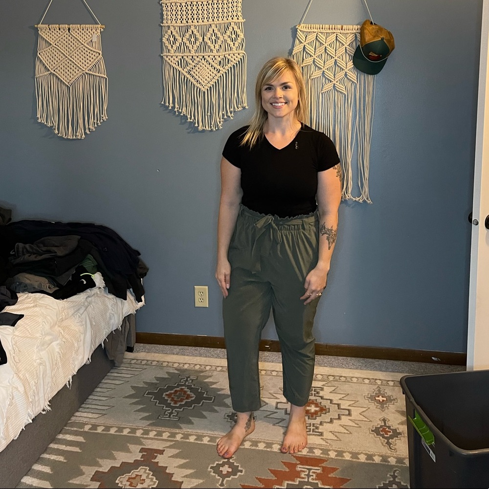 Size L - Sage Green Paperbag waist pants